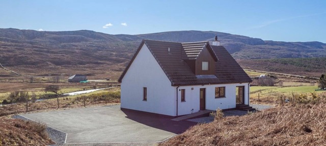 3 Bed in Strathkanaird (oc-r30948)