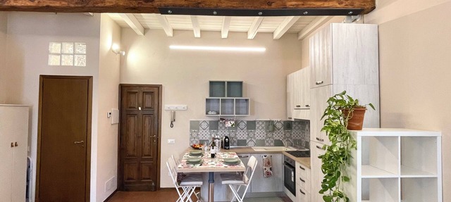 40 m2 studio in the center of Brescia, 90 m from parking, no ZCL