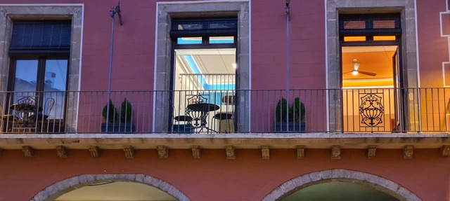 Apartaments Vicus 3, con vistas de la Plaza Mayor de Vic