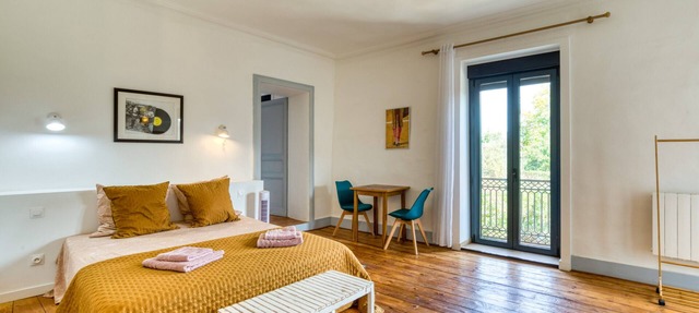 Bed and Breakfast 'Chambre' con piscina compartida, jardín compartido y Wi-Fi