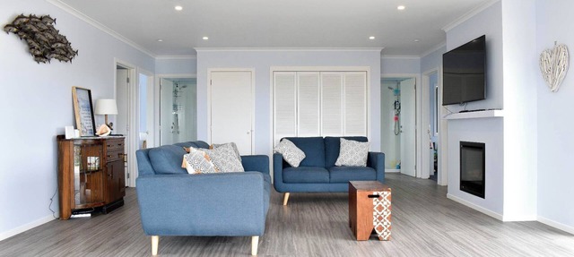 Bonnie Bach with Sea Views