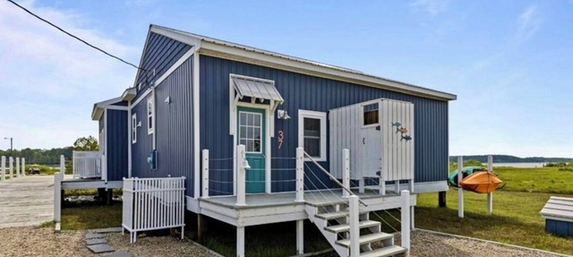 Charming 2-bedroom house with AC, WiFi in Mathews County Virginia