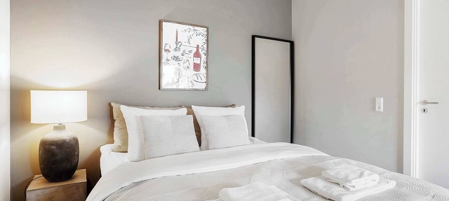 Chic Ground-Floor Studio in Midtown