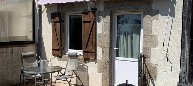 Comfortable Quaint Studio Apartment, in Rural Location