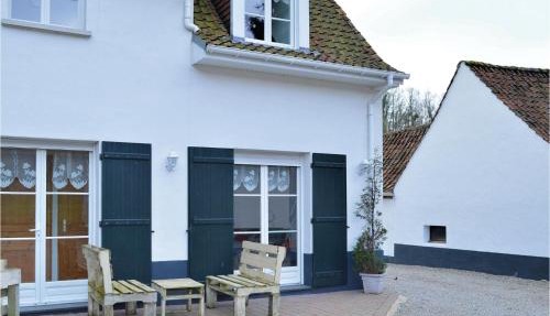 Cozy Apartment In Alette With Wifi