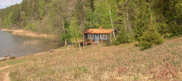 Cozy home in Bålsta with lake view