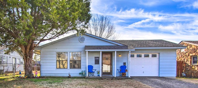 Dog-Friendly Bartlesville Retreat w/ Yard!