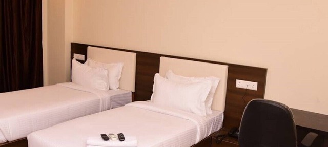 Elephant Suites Brookefield # 29