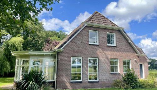 Enjoy the space and countryside at Het Hofhuys