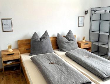 Gemse-Schneiders Wohnen auf dem Bauernhof