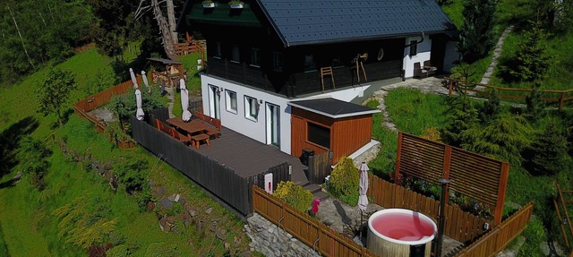Glühwürmchenhütte, naturaleza, lujo, bienestar !!! Hot Pot, sauna y panorámica !!!