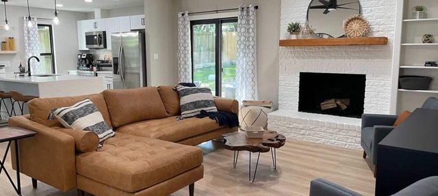 Great location! All New Super Private Modern Freshly Remodeled Retreat!