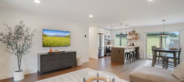 Gresham Modern Industrial Stay with hot tub