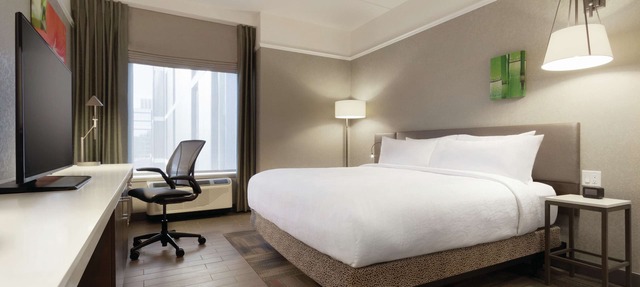 Hilton Garden Inn Calgary Downtown