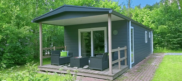 Knus 4 Persoons Chalet met 4 Leenfietsen Nabij Natuurgebieden