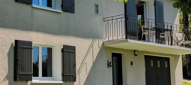 LANGOGNE 5 minutes from Lake Naussac, 7-room holiday home with garden.