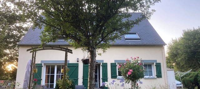 Large beautiful house and garden set in the heart of a picturesque village