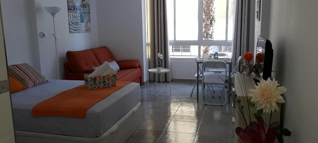 Lindo estudio en centro de Torremolinos