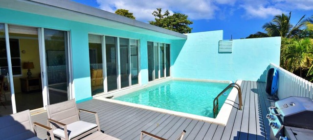 Lovely 1BR condo with private pool @Sapphire Beach VIII