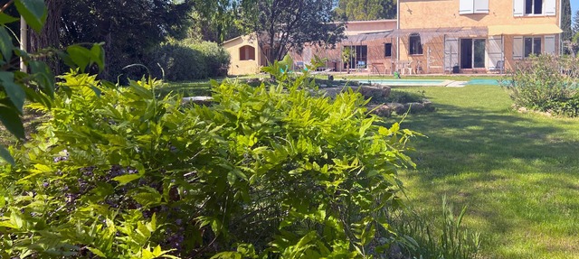 Mas de la Maleroubine Nîmes. Nature and relaxation with wellness massages.