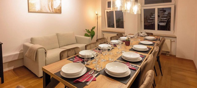 Munich Directly at the Oktoberfest for up to 13 Guests in the Apartment London