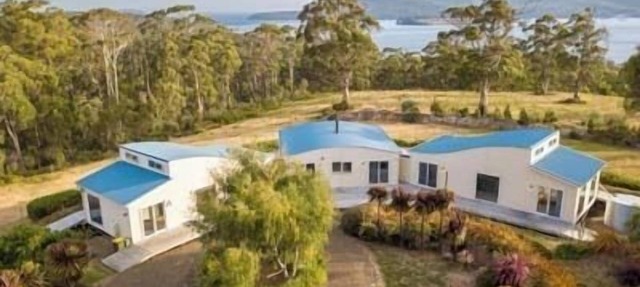 NewHaven, private retreat overlooking Dover Bay