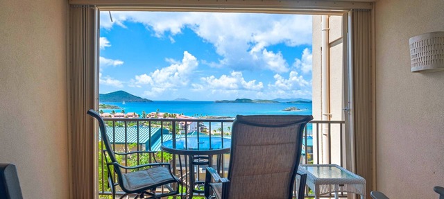 Nuestro Walk In Level Piece of Paradise en Sapphire Village, East End