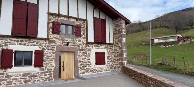 PEONTENIA - BIDARRAY