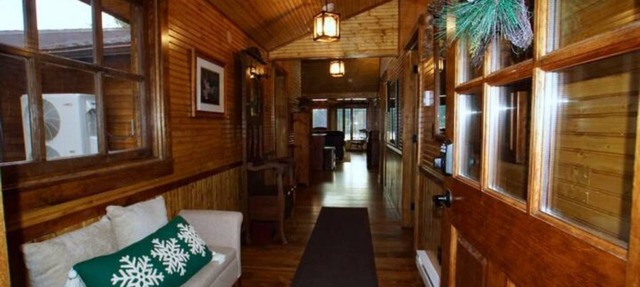 Private Lakefront Cozy Cabin