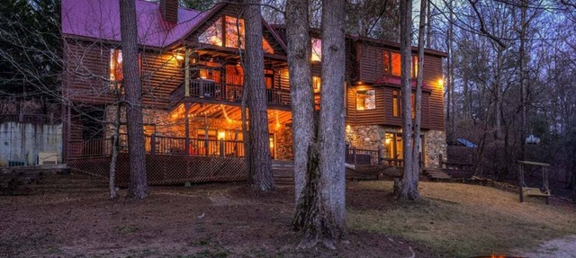 Curva del río - 4 Bedroom Lodge estilo casero en el río