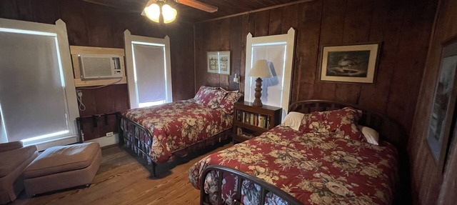 Rustic Ranch House Perfect for Peaceful Getaways