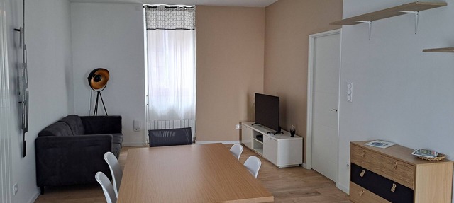 Spacious, warm house in the center of town. Everything is within walking distance.