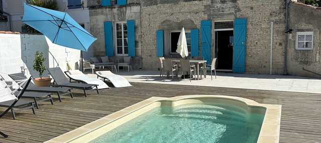 Stunning ‘Maison de Maitre’ with Private Pool, Near Cognac. Sleeps 10