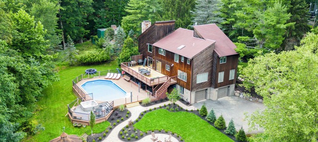 Upper Saddle River Resort w Pool, Hot Tub & Lake
