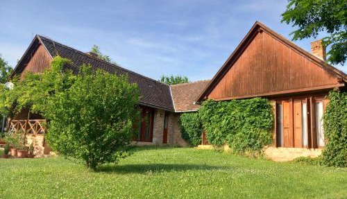 Vadszőlős Porta