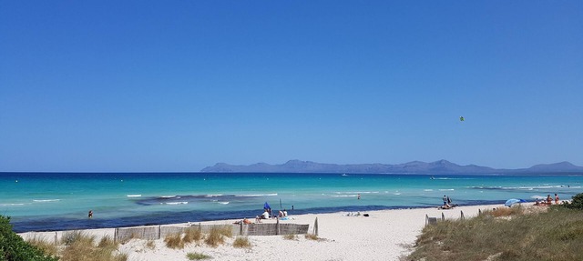 La Villa Bugambilia se encuentra a solo 50 metros de una larga playa de arena.
