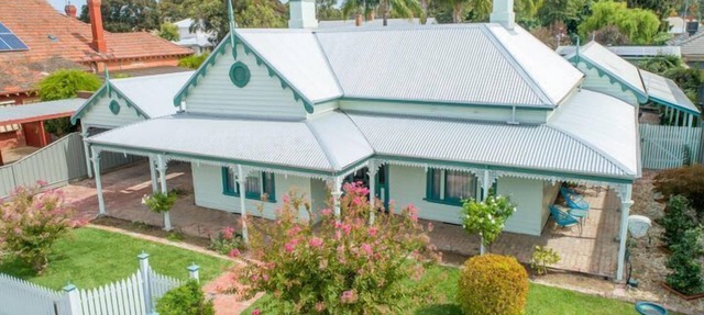 Wandew - Echuca central. 4 habitaciones, 2 baños, admite mascotas + Wifi