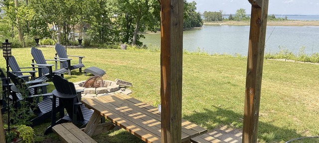 Vistas al agua desde la mayoría de las habitaciones, en el río Rappahannock