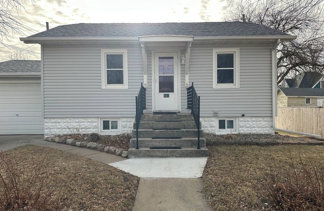 Cozy and charming 2-bedroom home in Norfolk, next to an outdoor walking track