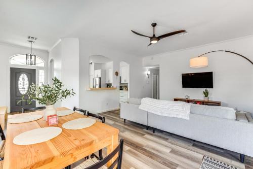 Heated Pool, Furnished Patio! Gilbert Getaway