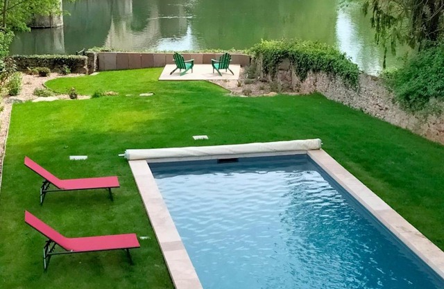 Maison familiale près du Zoo de la Flèche avec piscine chauffée, jardin et cheminée - FR-1-410-377