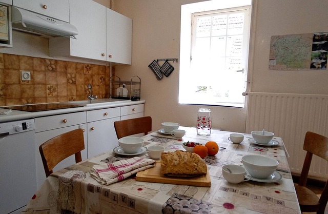 Maison Familiale Dans un Écrin de Verdure