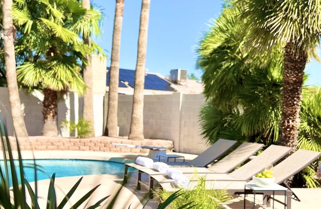 Oasis - Heated Pool - King Bed - Game Room - Golf