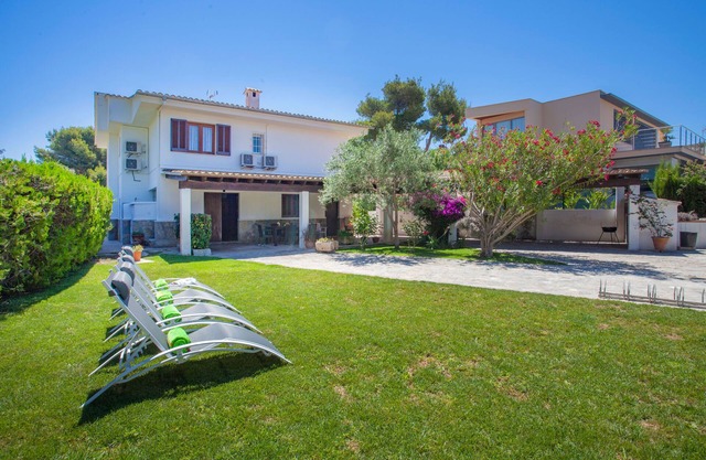 PINAR - Chalet con jardín privado en Alcúdia. WiFi Gratis
