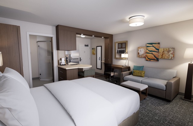 Staybridge Suites Southgate Detroit Area by IHG