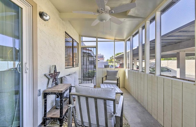 Steps to Dtwn Gilbert! Condo w/Furnished Porch