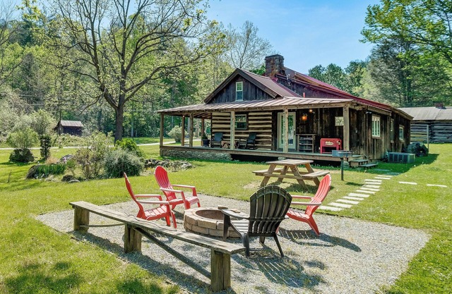 Trout Stream Access! Rural Buchanan Cabin