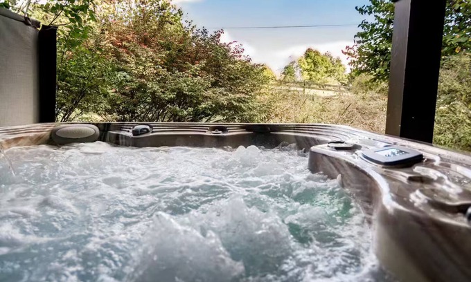 Thaxton Casa | Casa de campo privada con bañera de hidromasaje y huevos frescos de granja